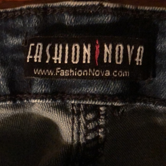 Fashion Nova jeans 👖 - Picture 3 of 4